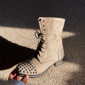 New Breckelle’s Studded Lace-up Combat Boots